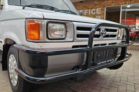 1995-Toyota-Venture-2200-64_6