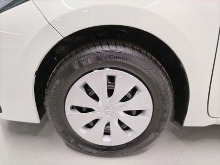 2025-Toyota-Corolla-Quest-18-Plus_8