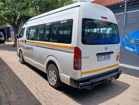 2019-Toyota-Quantum-25-D-4D-Sesfikile-16-seat_4