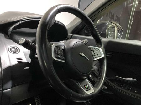 2021-Jaguar-E-Pace-D180-20D-SE-132kW_15