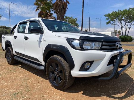 2018-Toyota-Hilux-24-GD-6-SRX-4x4-Double-Cab_0