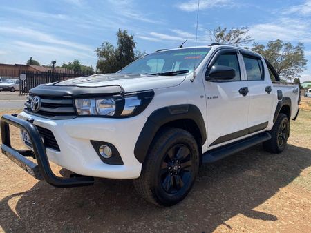 2018-Toyota-Hilux-24-GD-6-SRX-4x4-Double-Cab_4