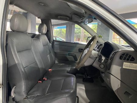 2006-Isuzu-KB-300-TDi-Fleetside-Single-Cab_7