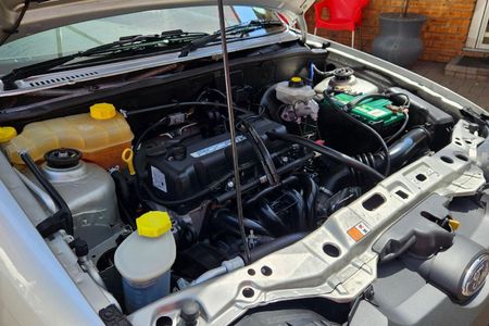 2010-Ford-Bantam-13i-XL_17