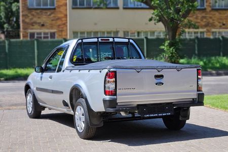 2010-Ford-Bantam-13i-XL_1