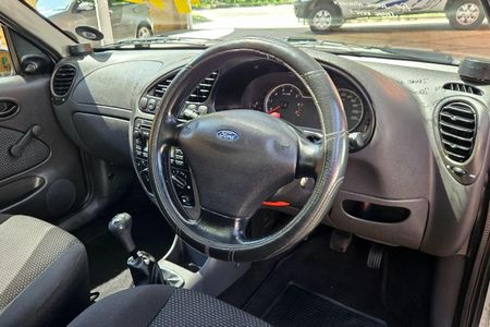 2010-Ford-Bantam-13i-XL_20