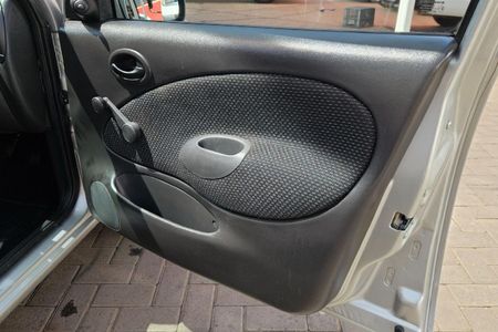 2010-Ford-Bantam-13i-XL_28