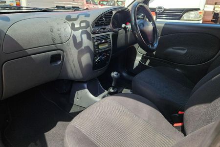 2010-Ford-Bantam-13i-XL_33