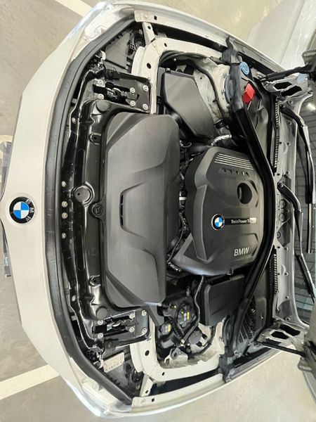 2017-BMW-3-Series-320i_5