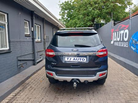 2017-Ford-Everest-22-TDCi-XLT-Auto_3