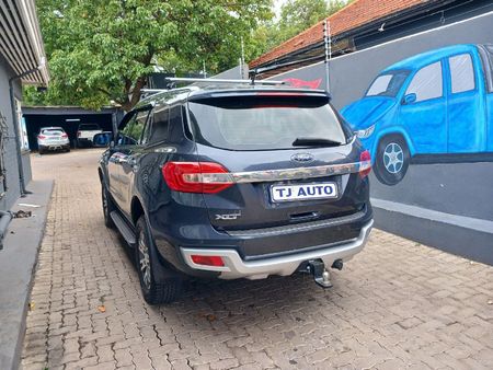 2017-Ford-Everest-22-TDCi-XLT-Auto_4