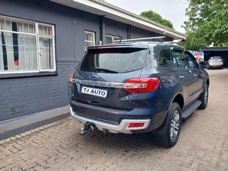 2017-Ford-Everest-22-TDCi-XLT-Auto_5