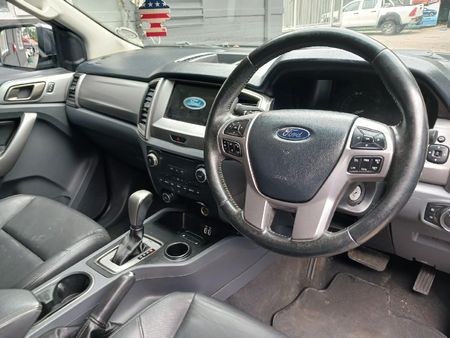 2017-Ford-Everest-22-TDCi-XLT-Auto_7