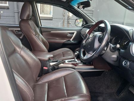 2017-Toyota-Fortuner-28-GD-6-4x4-Auto_9