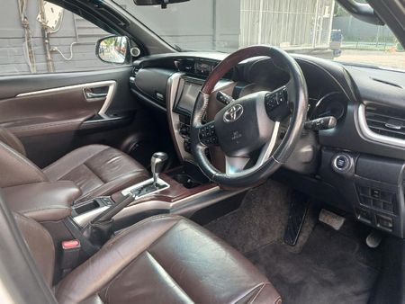2017-Toyota-Fortuner-28-GD-6-4x4-Auto_10