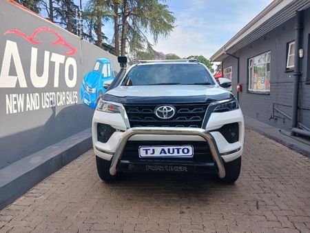 2017-Toyota-Fortuner-28-GD-6-4x4-Auto_1