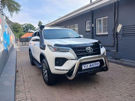 2017-Toyota-Fortuner-28-GD-6-4x4-Auto_3