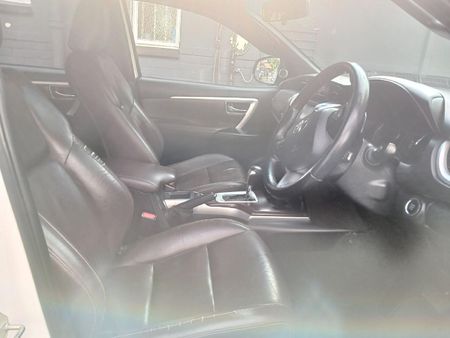 2017-Toyota-Fortuner-28-GD-6-4x4-Auto_8