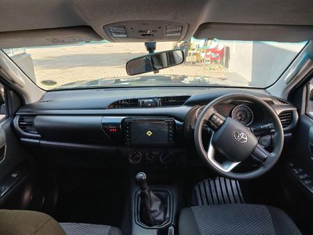 2018-Toyota-Hilux-24-GD-6-Raised-Body-SRX-Double-Cab_9