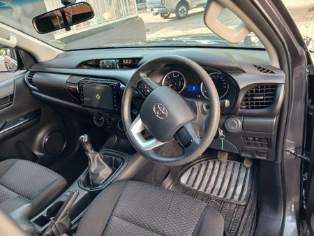 2018-Toyota-Hilux-24-GD-6-Raised-Body-SRX-Double-Cab_10