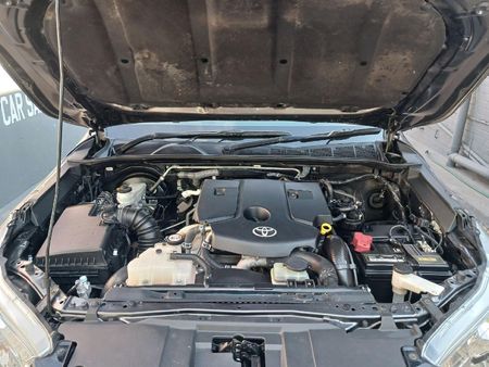 2018-Toyota-Hilux-24-GD-6-Raised-Body-SRX-Double-Cab_15