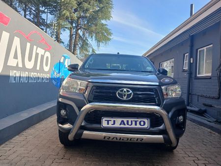 2018-Toyota-Hilux-24-GD-6-Raised-Body-SRX-Double-Cab_1