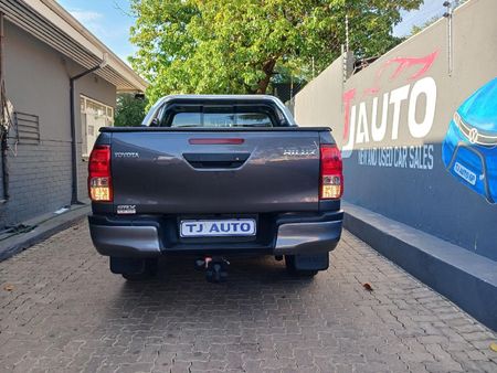 2018-Toyota-Hilux-24-GD-6-Raised-Body-SRX-Double-Cab_6