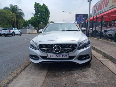 2015-Mercedes-Benz-C-Class-C-180-Auto_0