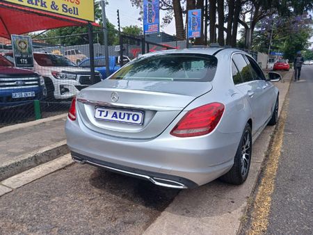 2015-Mercedes-Benz-C-Class-C-180-Auto_2