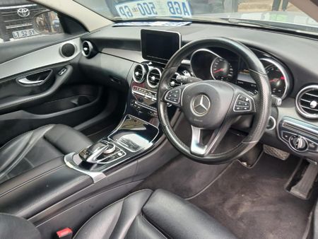 2015-Mercedes-Benz-C-Class-C-180-Auto_5