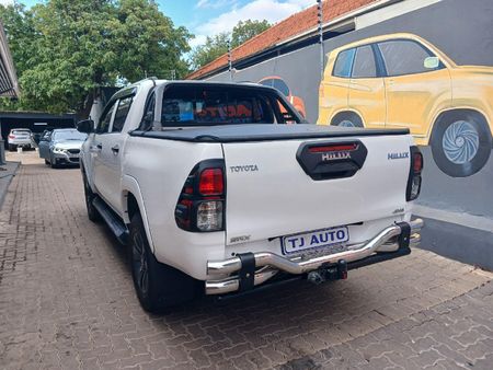 2018-Toyota-Hilux-24-GD-6-SRX-4x4-Double-Cab_4