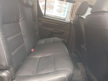 2018-Toyota-Hilux-24-GD-6-SRX-4x4-Double-Cab_5
