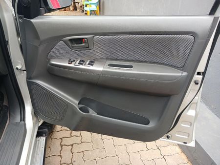2014-Toyota-Hilux-30-D-4D-Raider-Raised-Body-Double-Cab_10