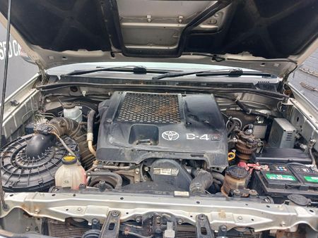 2014-Toyota-Hilux-30-D-4D-Raider-Raised-Body-Double-Cab_11