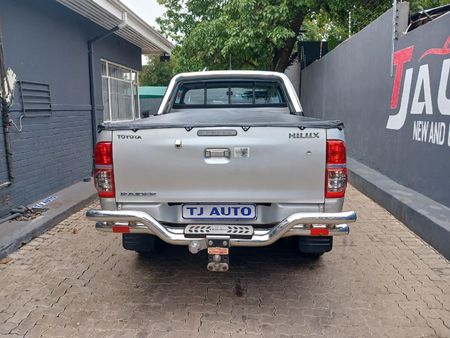2014-Toyota-Hilux-30-D-4D-Raider-Raised-Body-Double-Cab_3
