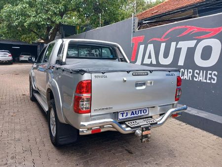 2014-Toyota-Hilux-30-D-4D-Raider-Raised-Body-Double-Cab_4