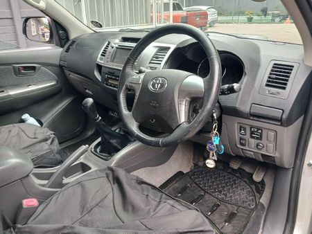 2014-Toyota-Hilux-30-D-4D-Raider-Raised-Body-Double-Cab_7