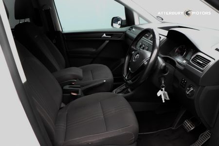 2017-Volkswagen-Caddy-Alltrack-20-TDI-Auto-103kW_9