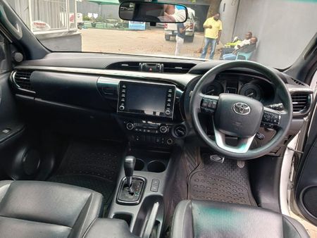 2022-Toyota-Hilux-28-GD-6-Raised-Body-Legend-4x4-Auto-Double-Cab_7