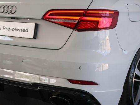 2021-Audi-RS3-Sportback-quattro_12