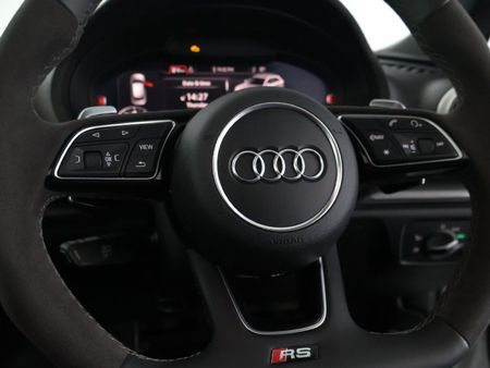 2021-Audi-RS3-Sportback-quattro_17