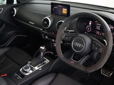 2021-Audi-RS3-Sportback-quattro_23