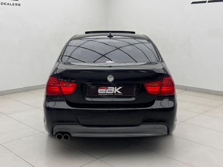 2009-BMW-3-Series-323i-M-Sport_4