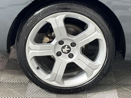 2014-Peugeot-308-CC-16-Auto_4