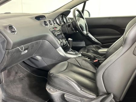 2014-Peugeot-308-CC-16-Auto_6