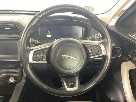 2017-Jaguar-F-Pace-20Di4-AWD-R-Sport_12