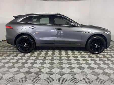 2017-Jaguar-F-Pace-20Di4-AWD-R-Sport_16