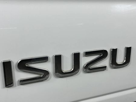 2005-Isuzu-KB-300-TDi-LX-Double-Cab_11