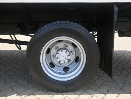 2010-Mitsubishi-Fuso-Canter-FE7-136-FC-CC_8