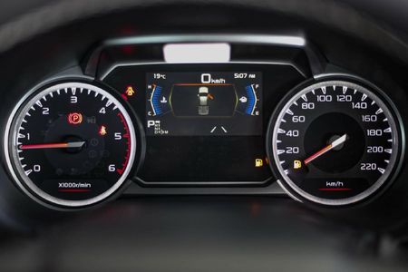 2025-Isuzu-D-Max-30-DDI-V-Cross-HR-4x4-Auto-Double-Cab_5